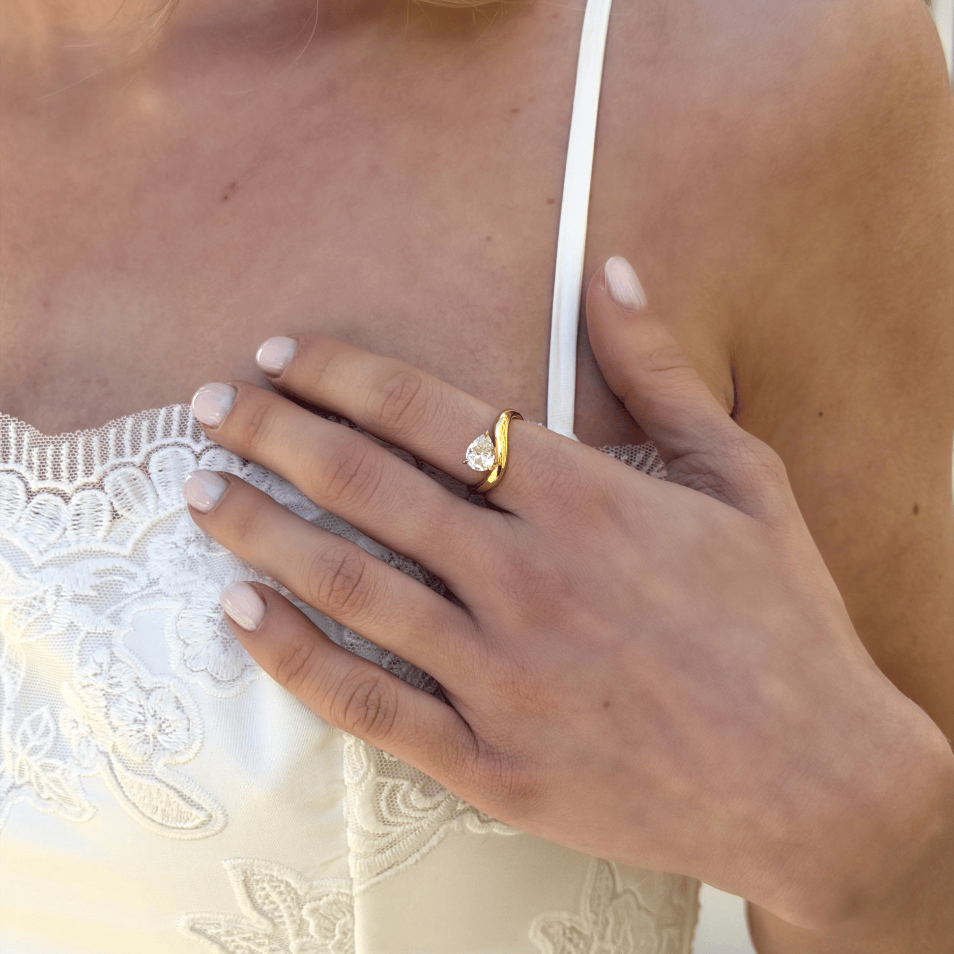 Promise Curve East West Pear Pinky Ring